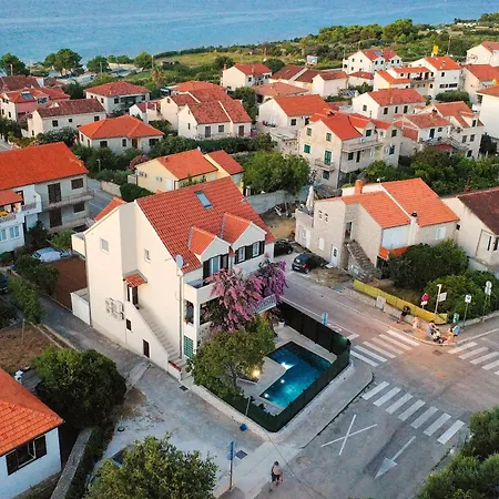 Daire Bracholet Supetar